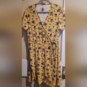 No Boundaries Mustard Floral Faux Wrap Midi Dress. 3xl But Wears Like Xl